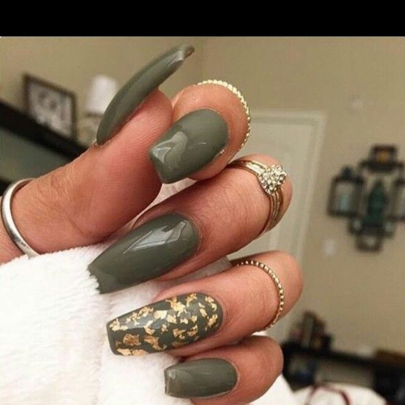 Meet your Posher, Tamia - Picture 1 of 1